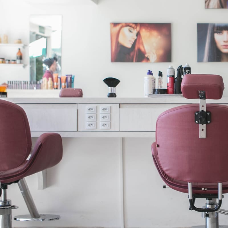 Salon & Academy training in Janakpuri